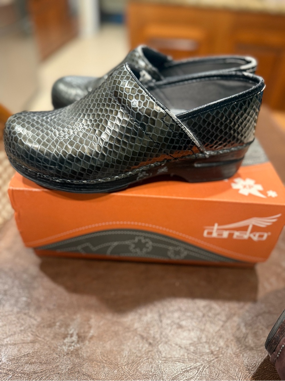 Dansko XP Clogs 3 pair - Picture 5 of 10